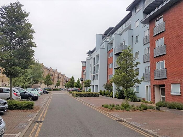 2 Bedroom Flat To Rent In Stanton House, Aylesbury, Buckinghamshire, HP21