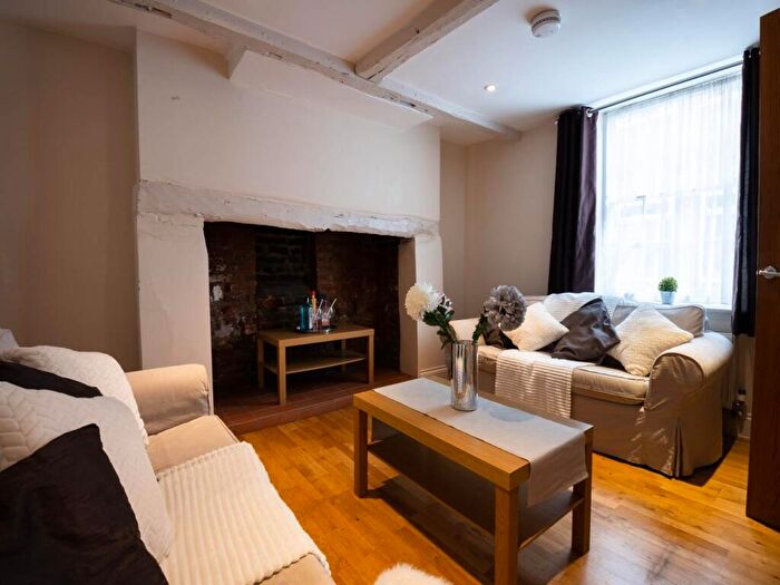 4 Bedroom House To Rent In King Street, Canterbury, Kent, CT1