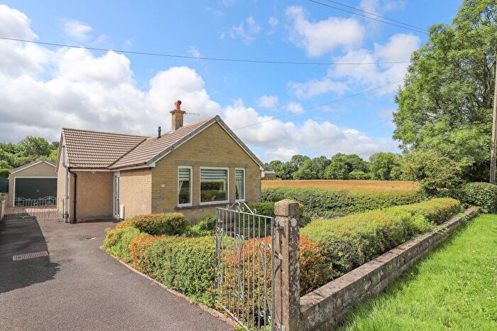 2 Bedroom Bungalow For Sale In Brookhouse Road, Brookhouse, Lancaster, LA2