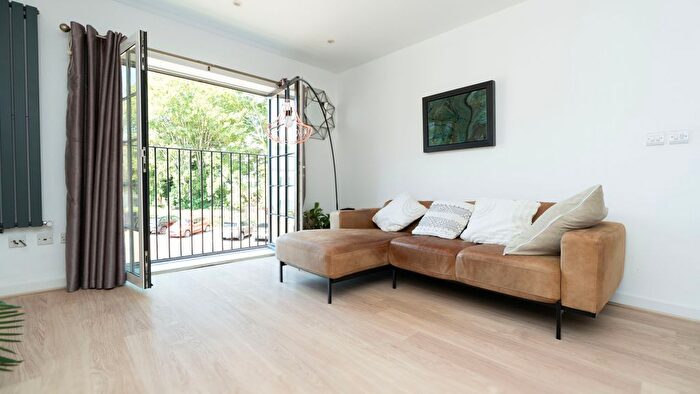 2 Bedroom Flat To Rent In London Road, Mitcham, CR4