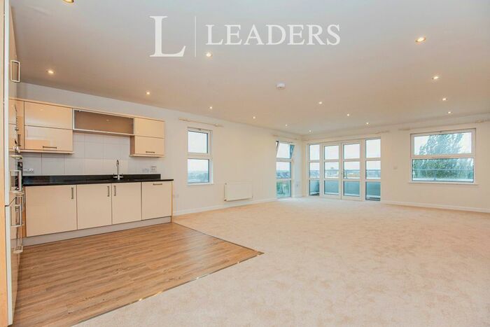 2 Bedroom Flat To Rent In Clarendon Avenue, Leamington Spa, CV32