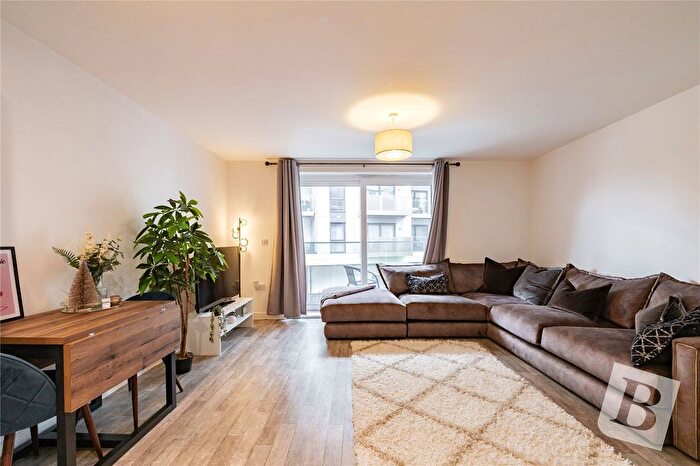 1 Bedroom Flat For Sale In Cunard Square, Chelmsford, Essex, CM1