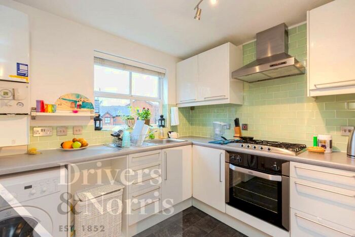 1 Bedroom Apartment To Rent In Moriatry Close, Holloway, London, N7