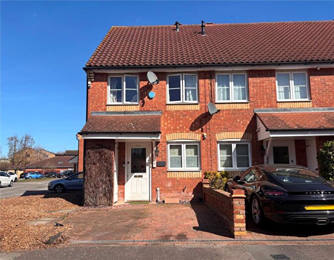 3 Bedroom End Of Terrace House For Sale In Westfield Gardens, Chadwell Heath, RM6