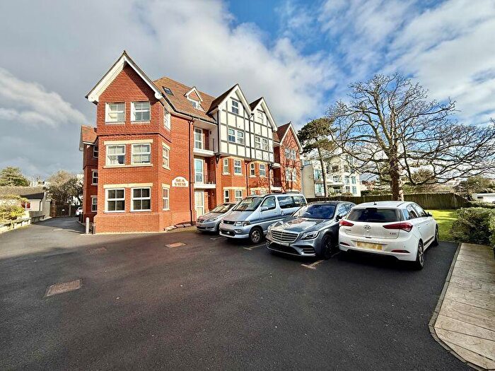 2 Bedroom Flat For Sale In Boscombe Spa Road, Bournemouth, BH5