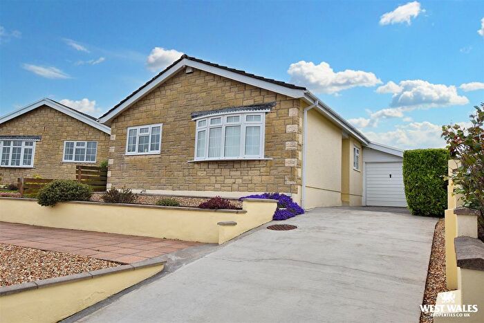 3 Bedroom Detached Bungalow For Sale In Tudor Close, Pembroke, SA71