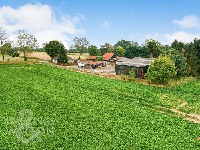 2 Bedroom Detached Bungalow For Sale In Lingwood Lane, North Burlingham, Norwich, NR13
