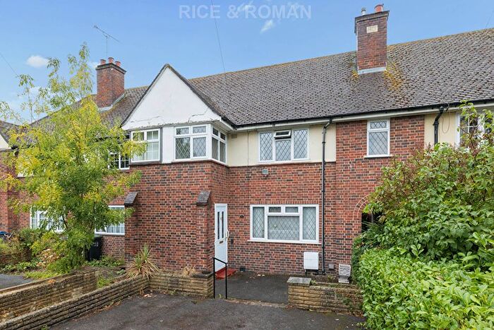 3 Bedroom Terraced House For Sale In Robin Hood Lane, London, SW15