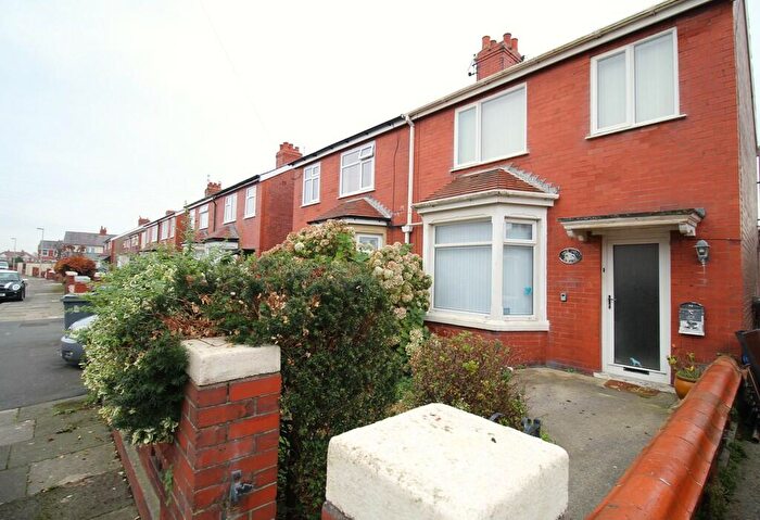 2 Bedroom Semi-Detached House For Sale In Sawley Avenue, FY4