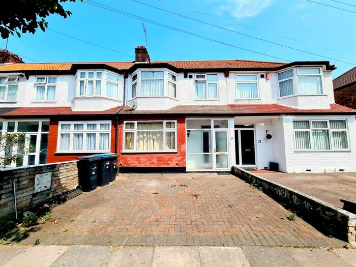 4 Bedroom Property To Rent In Orchard Road, Ponders End, Enfield, EN3
