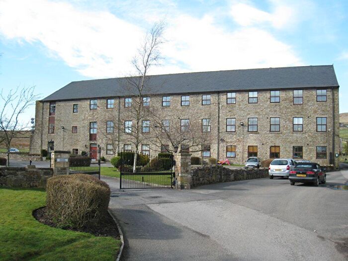 2 Bedroom Flat To Rent In The Meadows Red Lumb, OL12