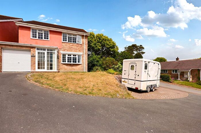 4 Bedroom Link Detached House For Sale In Hounster Drive, Millbrook, Cornwall, PL10