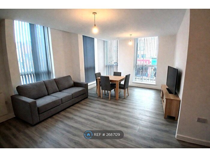 2 Bedroom Flat To Rent In Knitwear House, Bristol, BS5