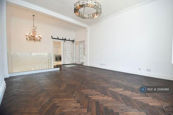 3 Bedroom Flat To Rent In Northwick Terrace, London, NW8
