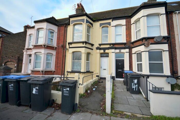 1 Bedroom Flat To Rent In Ramsgate Road, Margate, CT9
