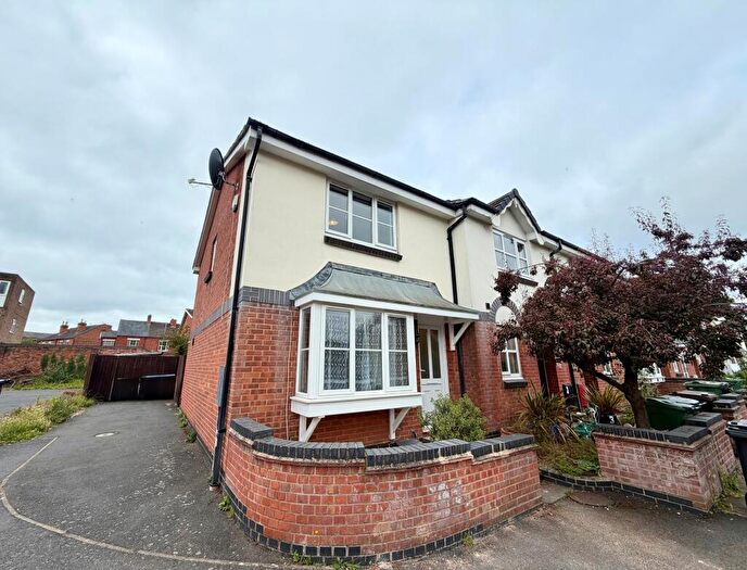 3 Bedroom Town House To Rent In Armitage Close Loughborough, LE11