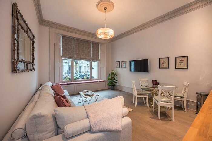 2 Bedroom Flat To Rent In Linden Gardens, London, W2