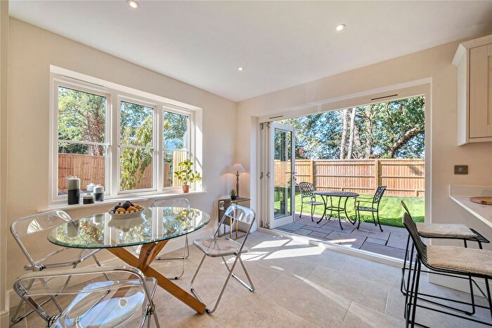 4 Bedroom Detached House For Sale In Warfield, Berkshire, RG42
