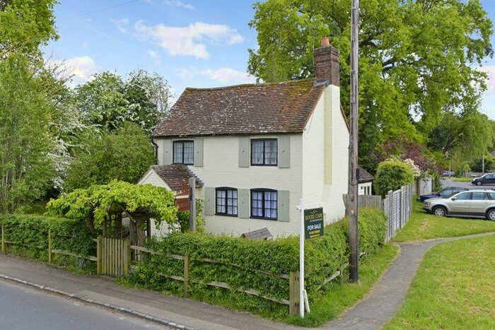 2 Bedroom Character Property For Sale In Plaistow, RH14