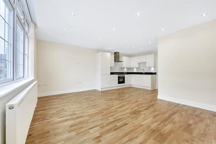 1 Bedroom Detached House To Rent In High Road Wembley London, HA9