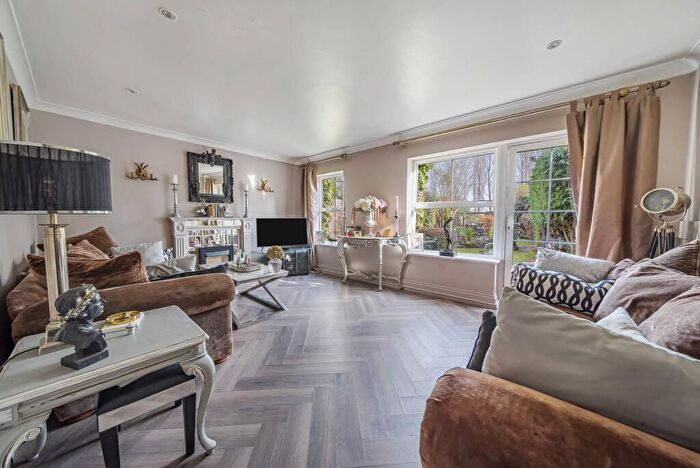 3 Bedroom Semi-Detached House For Sale In Brock Hill, Winkfield, Bracknell, RG42