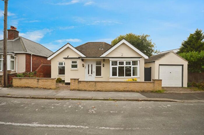 2 Bedroom Bungalow To Rent In Penmore Street, Hasland, Chesterfield, Derbyshire, S41