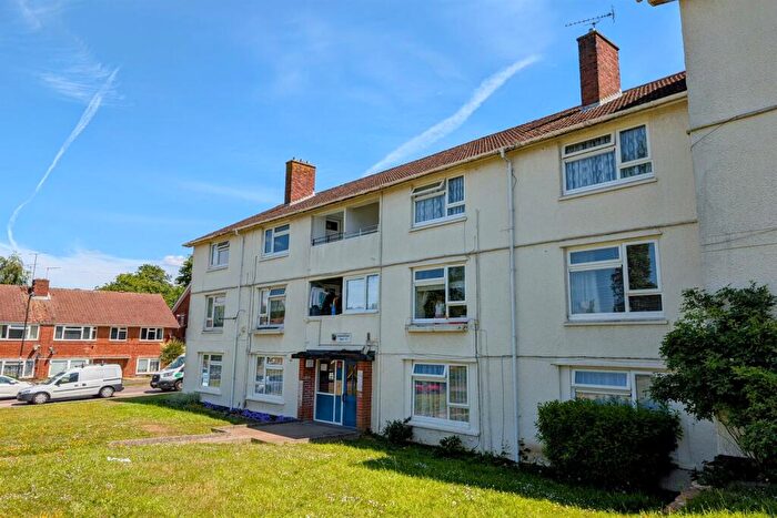 2 Bedroom Flat To Rent In Holmsley Close, Harefield, SO18