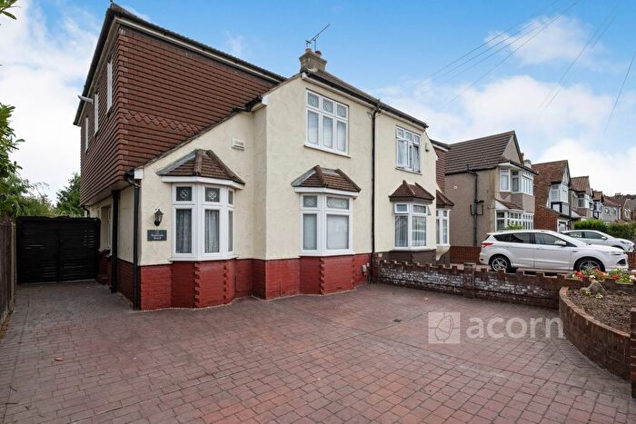 4 Bedroom Semi-Detached House To Rent In Stanham Road, Dartford, DA1