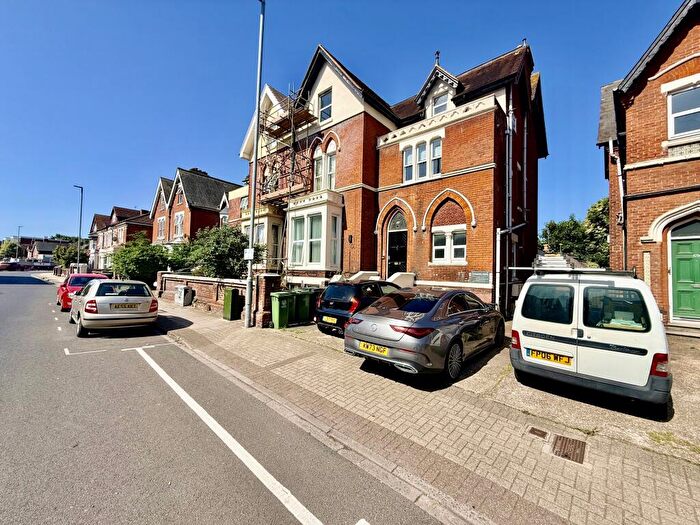 2 Bedroom Apartment To Rent In Victoria Road North, Southsea, PO5
