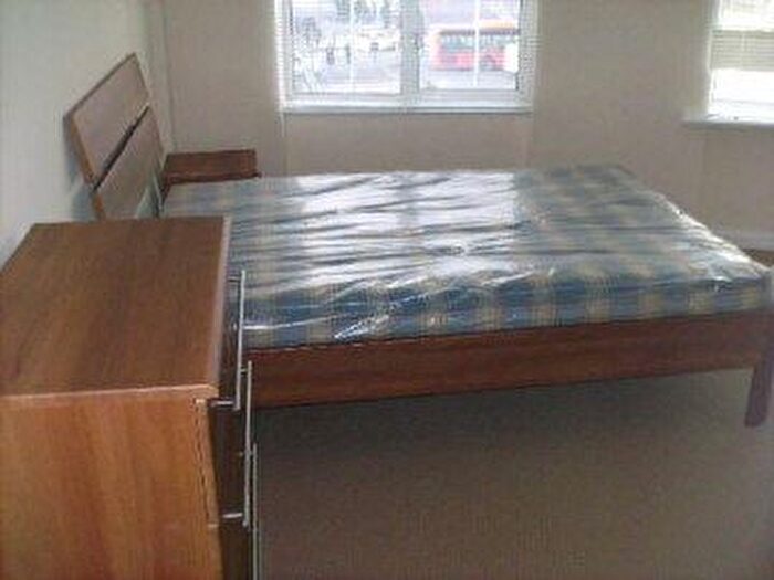 Studio To Rent In Warren Court, Euston Road, Fitzrovia / Bloomsbury, NW1