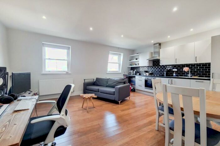 1 Bedroom Flat To Rent In Kingsland High Street, London, E8