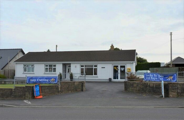 3 Bedroom Detached Bungalow For Sale In Ger-Y-Llan, Velindre, Llandysul, SA44