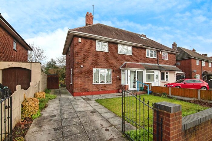 3 Bedroom Semi Detached House For Sale In Glebefields Road, Tipton, DY4