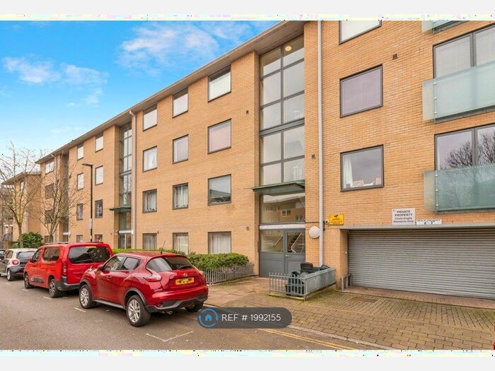 2 Bedroom Flat To Rent In Athol Court, London, N4