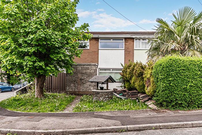 3 Bedroom Semi-Detached House For Sale In Conway Crescent, Tonteg, CF38