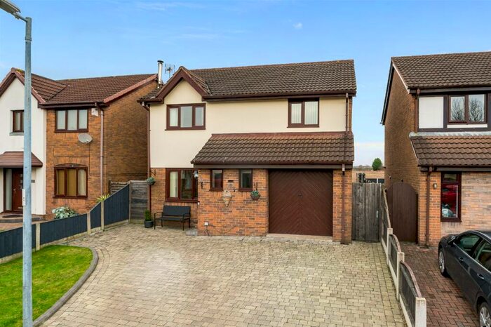 4 Bedroom Detached House For Sale In Broomehouse Avenue, Irlam, Manchester, Greater Manchester, M44