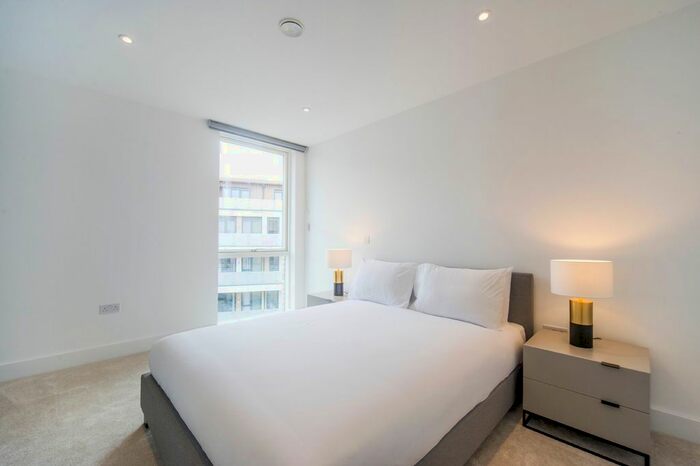 1 Bedroom Flat To Rent In Claremont House, Quebec Way, London, SE16