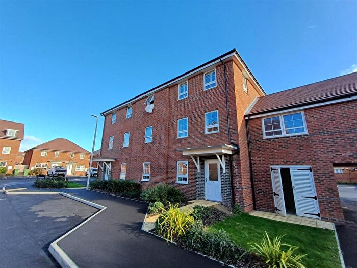 1 Bedroom Flat For Sale In Robin Lane, Peacehaven, BN10