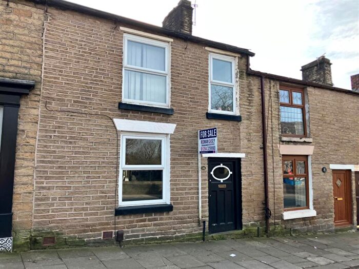3 Bedroom Cottage For Sale In Church Street, Horwich, Bolton, BL6