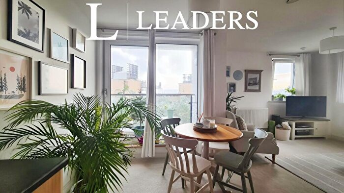 2 Bedroom Apartment To Rent In Sapphire Court, Ocean Way, Southampton, SO14