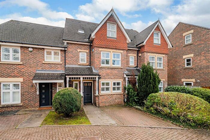 3 Bedroom Terraced House For Sale In Chipstead, CR5