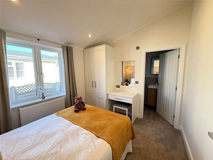 2 Bedroom Mobile/park Home For Sale In Mill On The Mole, South Molton, Devon, EX36