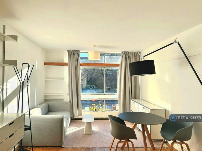 Studio To Rent In Cullum Welch House, London, EC1Y