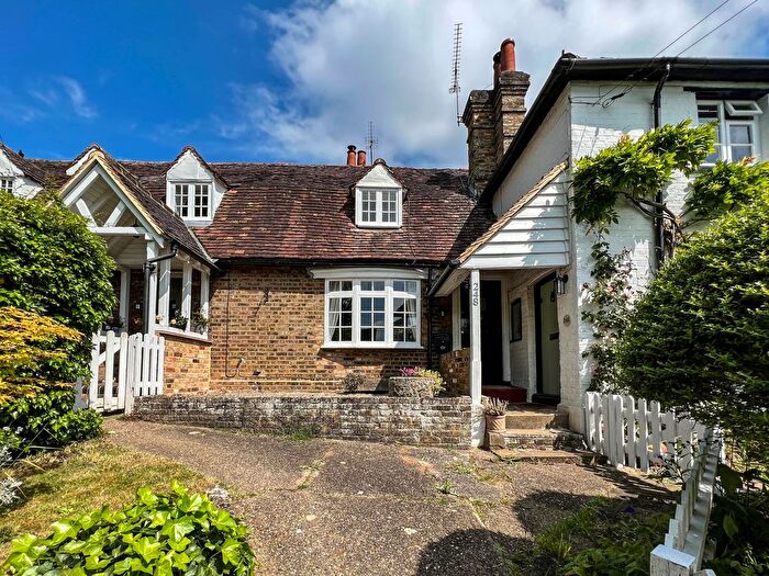 2 Bedroom Cottage To Rent In Hertingfordbury Road, Hertingfordbury, Hertford, SG14