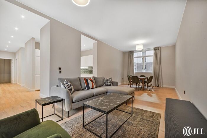 3 Bedroom Mews To Rent In Carpet Street, London, E15