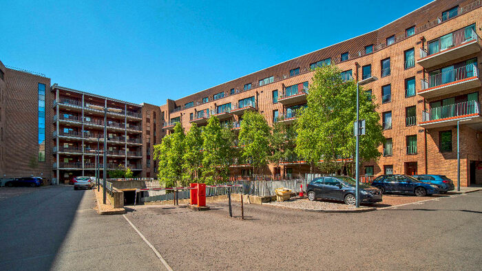 2 Bedroom Flat To Rent In Melvin Walk, Fountainbridge, Edinburgh, EH3