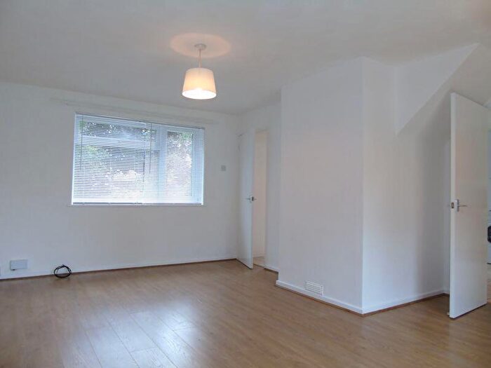 3 Bedroom Terraced House To Rent In Pegasus Road, Oxford, OX4