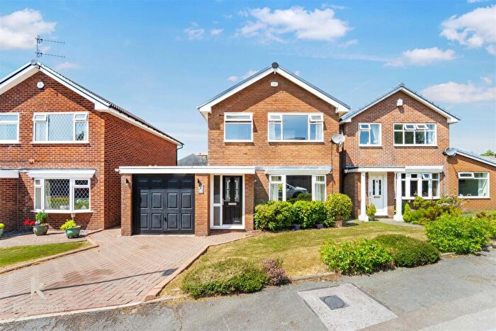 3 Bedroom Detached House For Sale In St. Thomas Close, Rossendale, BB4
