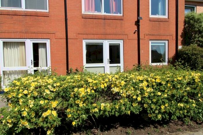 1 Bedroom Flat To Rent In Chandos Street, Bridgwater TA6