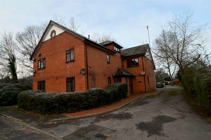 1 Bedroom Apartment To Rent In Bedroom Ground Floor Apartment In Bramley, GU5